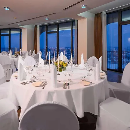Hotel Sunday An Der Kongresshalle Augsburg 4*