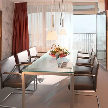 Sunday An Der Kongresshalle Augsburg Hotel 4*
