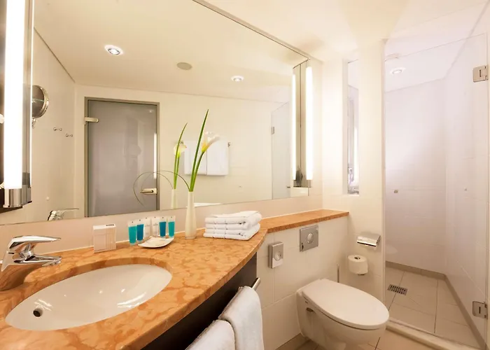 Hotel Dorint An Der Kongresshalle 4*