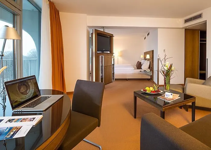 Dorint An Der Kongresshalle Hotel 4*